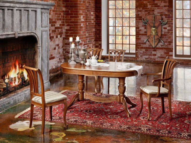 стол обеденный и стулья в Нижневартовске