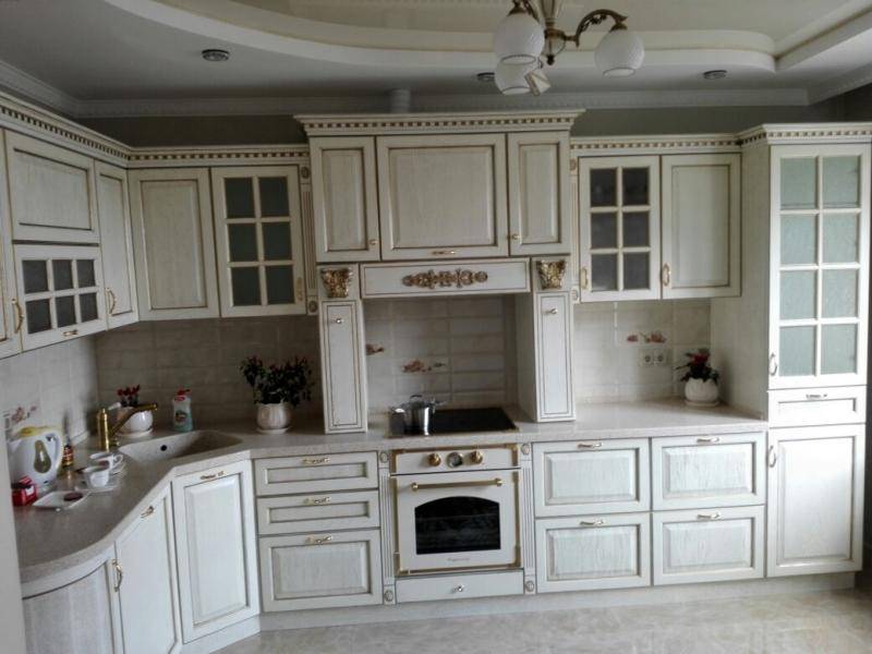 угловая кухня классика в Нижневартовске