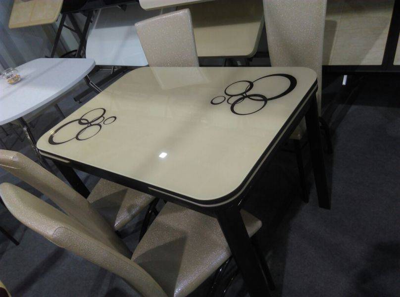 стол риал коло в Нижневартовске