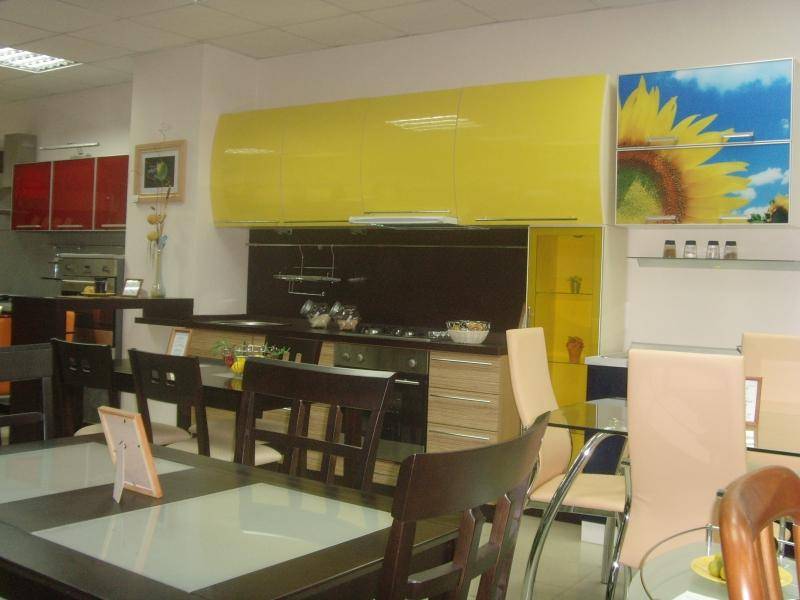 кухонный гарнитур прямой волна-солнечная в Нижневартовске