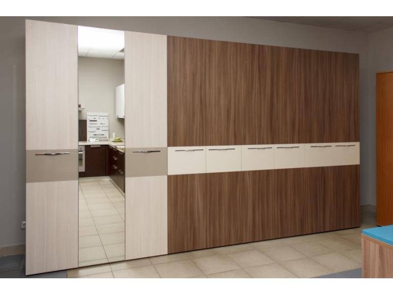 большой распашной шкаф в Нижневартовске