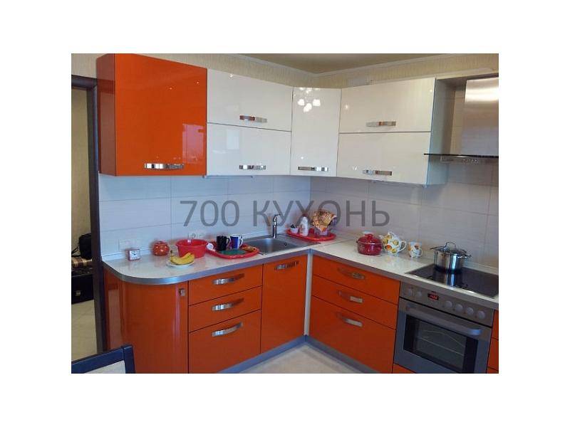оранжевая угловая кухня в Нижневартовске