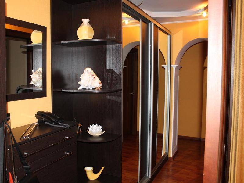 прихожая устина в Нижневартовске