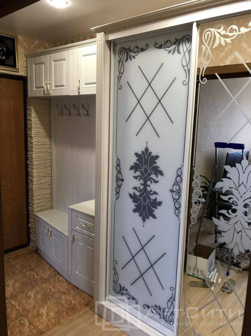 светлая прихожая в Нижневартовске