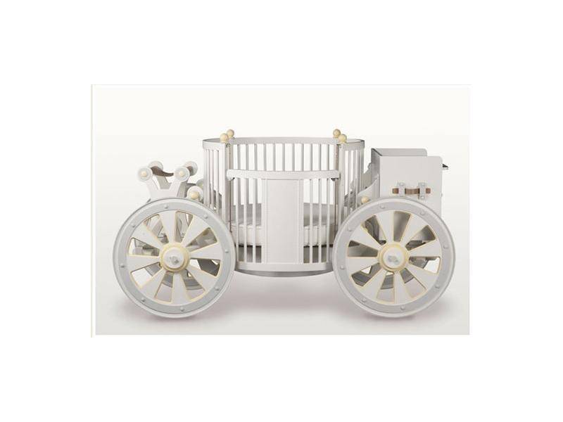 стильная кровать 2005 в Нижневартовске