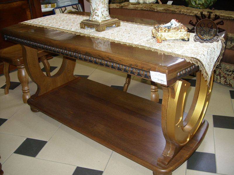 стол деревянный обеденный в Нижневартовске