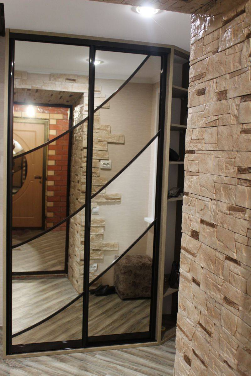 зеркальный шкаф-купе в прихожую в Нижневартовске