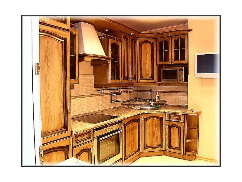 классическая угловая кухня в Нижневартовске