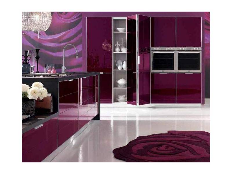 яркая кухня в Нижневартовске