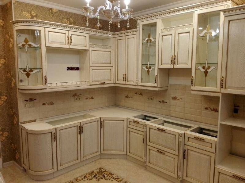 угловая кухня классическая в Нижневартовске