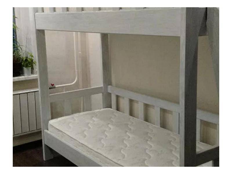 кровать двухъярусная из массива сосны в Нижневартовске