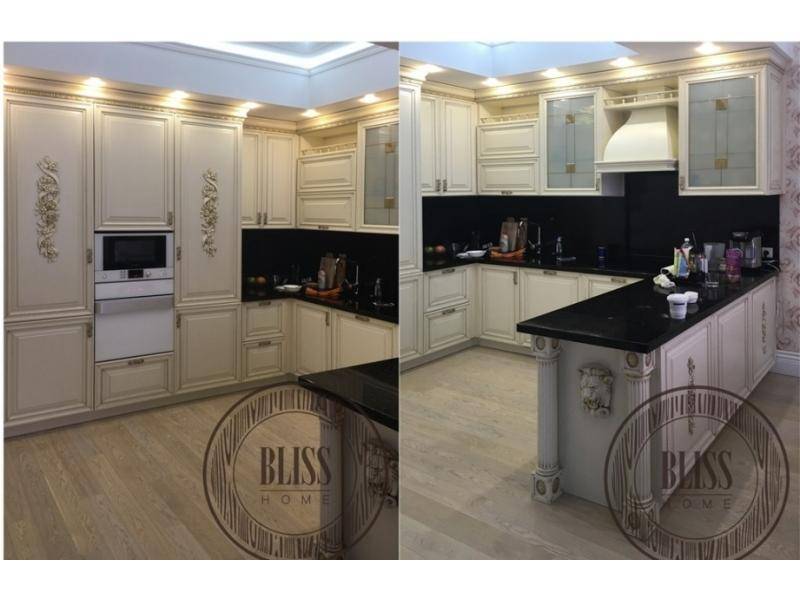 угловая кухня с островом в Нижневартовске