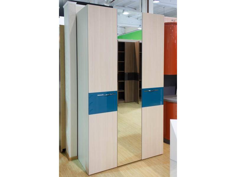 распашной шкаф с зеркалом в Нижневартовске