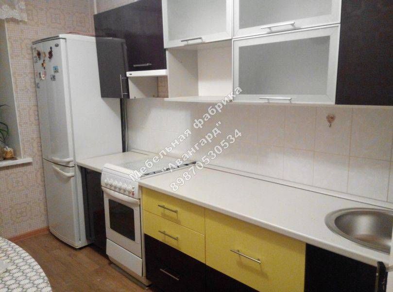 кухня 41 с фасадами пластик в Нижневартовске