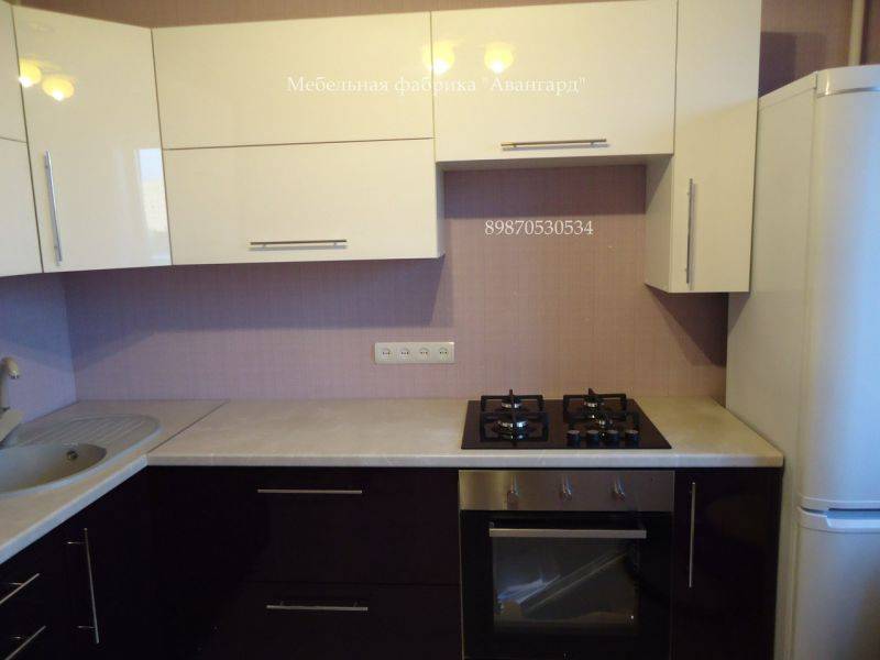 кухня 42 с фасадами эмаль в Нижневартовске