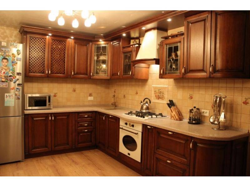 кухня из массива дуба коричневый с патиной орех в Нижневартовске