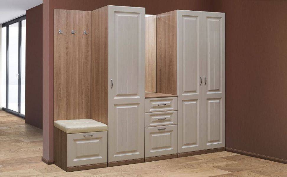 светлая прихожая кантри в Нижневартовске