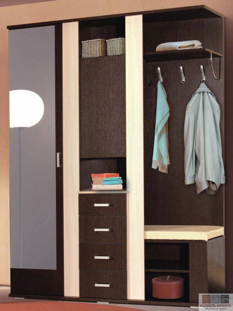 небольшая прихожая в Нижневартовске