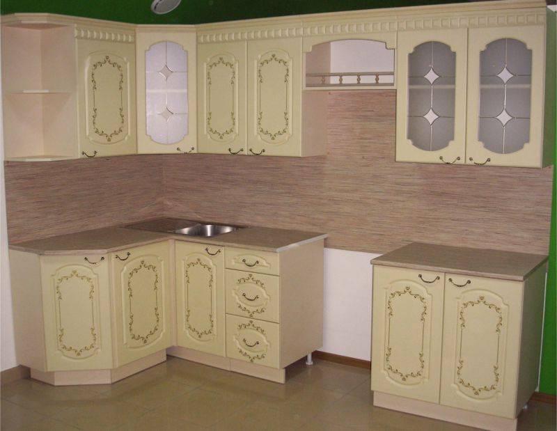 угловая кухня с витражом венеция в Нижневартовске