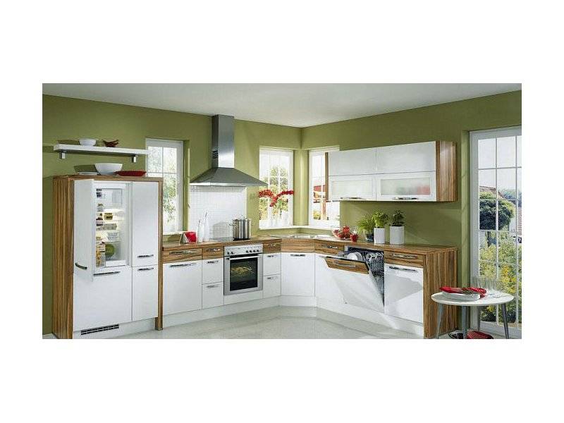 угловая белая с деревом кухня латифа в Нижневартовске