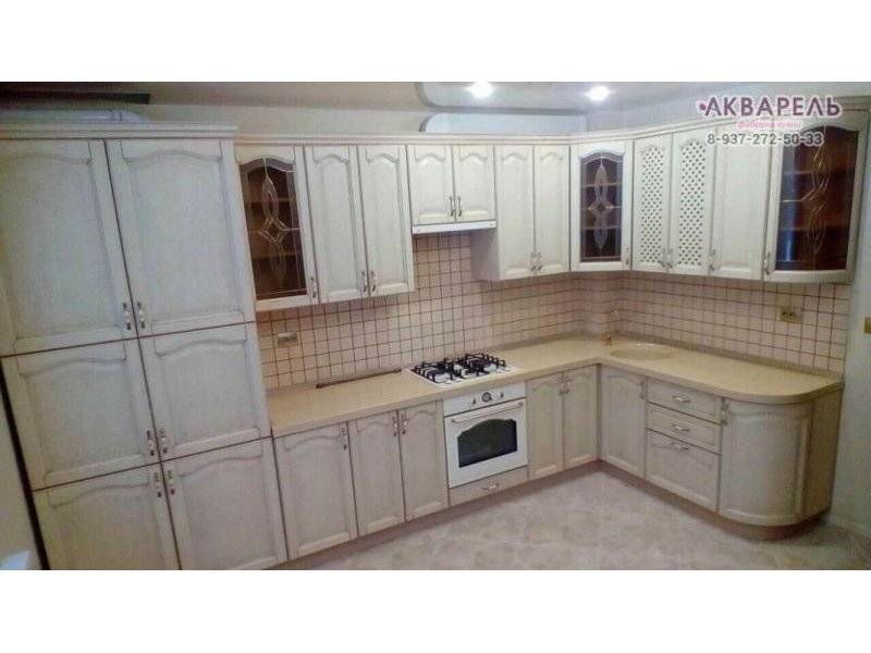 большая угловая кухня из масива в Нижневартовске