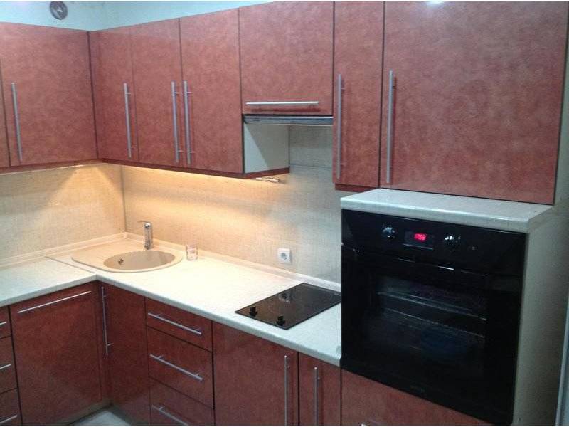 кухня пластик мрамор в Нижневартовске