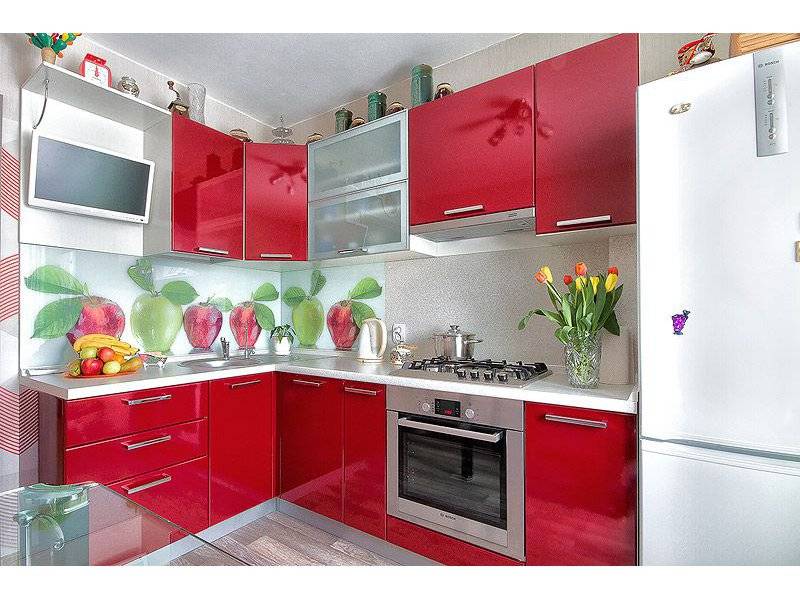 угловая красная кухня в Нижневартовске