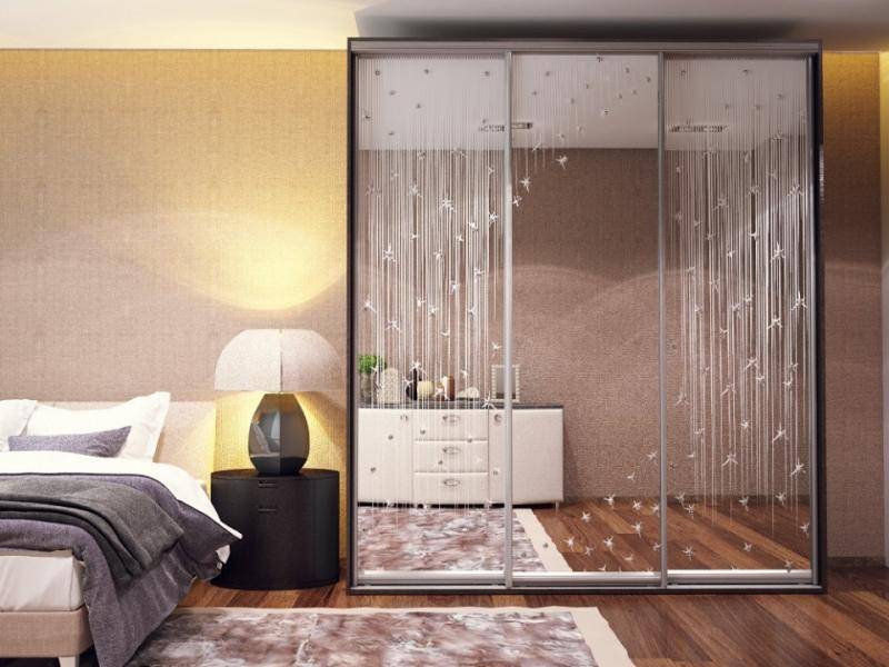 шкаф купе в алюминиевом профиле с рисунком в Нижневартовске