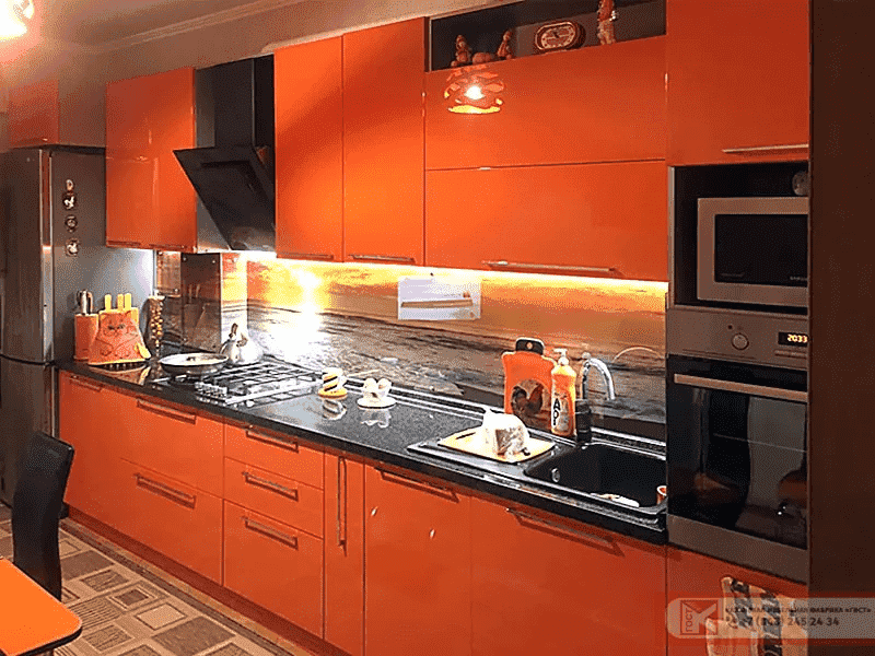 кухня хайтек оранжевая в Нижневартовске