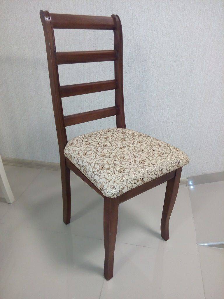 стул нова из массива бука в Нижневартовске