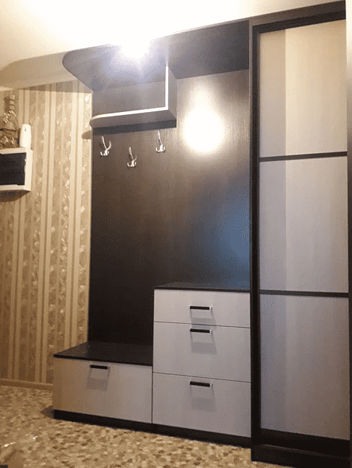 компактная прихожая в Нижневартовске