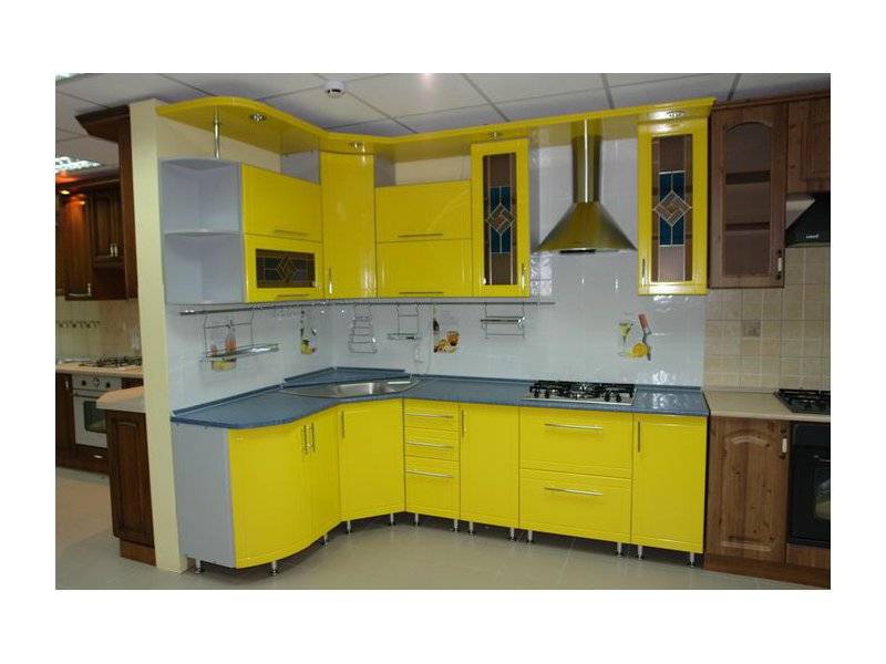 желтая угловая кухня 15 в Нижневартовске