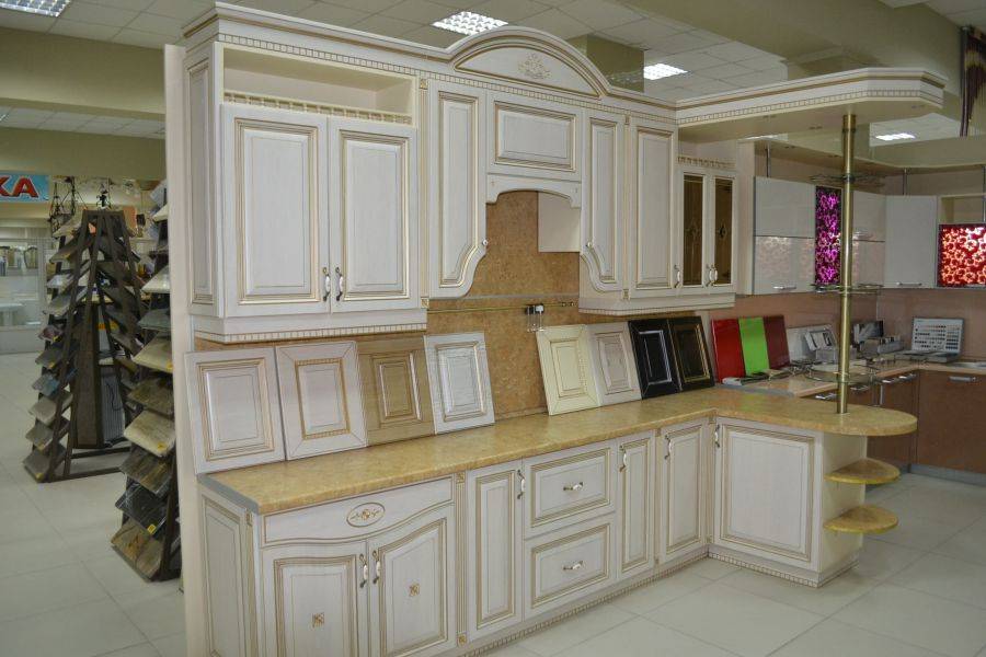 прямая классическая кухня в Нижневартовске