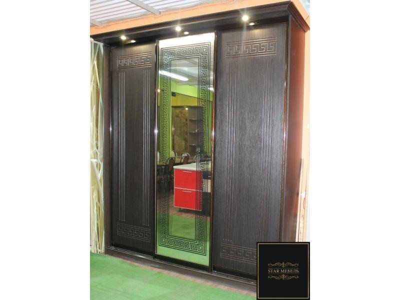темный шкаф-купе с подсветкой в Нижневартовске