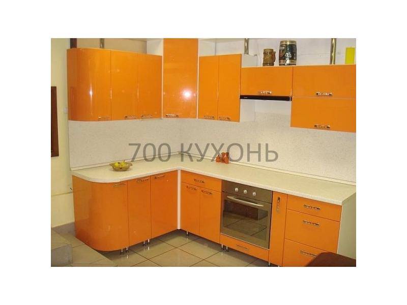 оранжевая угловая кухня в Нижневартовске