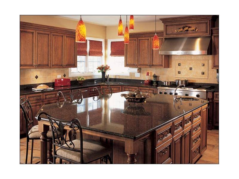 большая кухня с островом 1400 в Нижневартовске