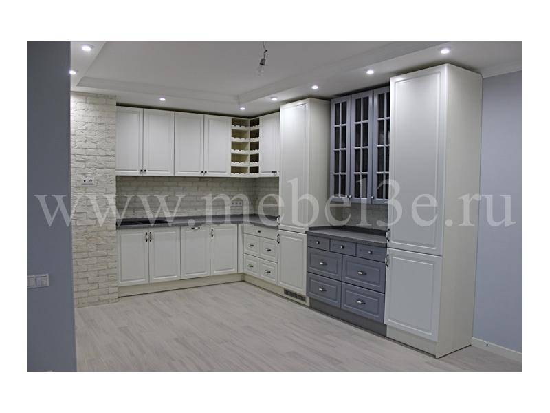 кухня с крашеными фасадами в Нижневартовске