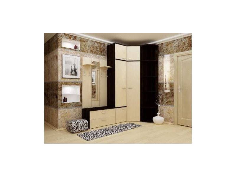 небольшая угловая прихожая в Нижневартовске