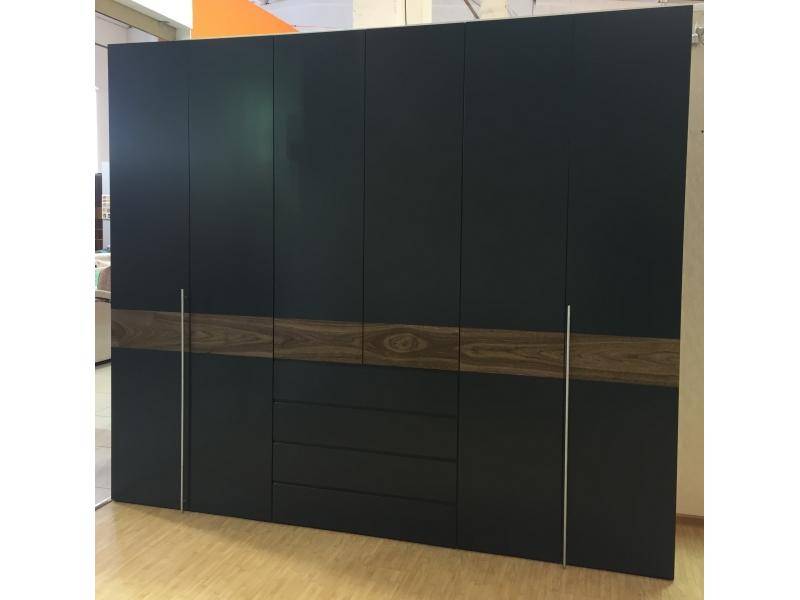 большой гардеробный шкаф в Нижневартовске