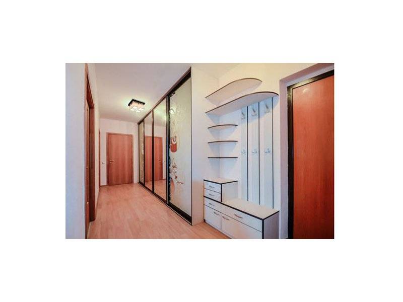 светлая прихожая в Нижневартовске