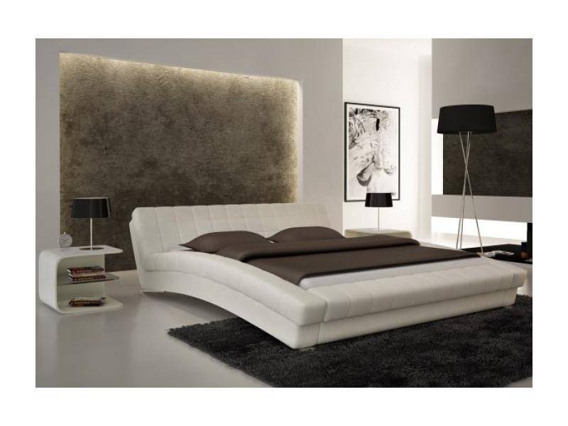 уютная кровать 40 в Нижневартовске