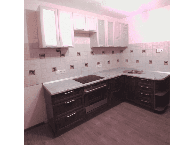 угловая кухня небольшая в Нижневартовске