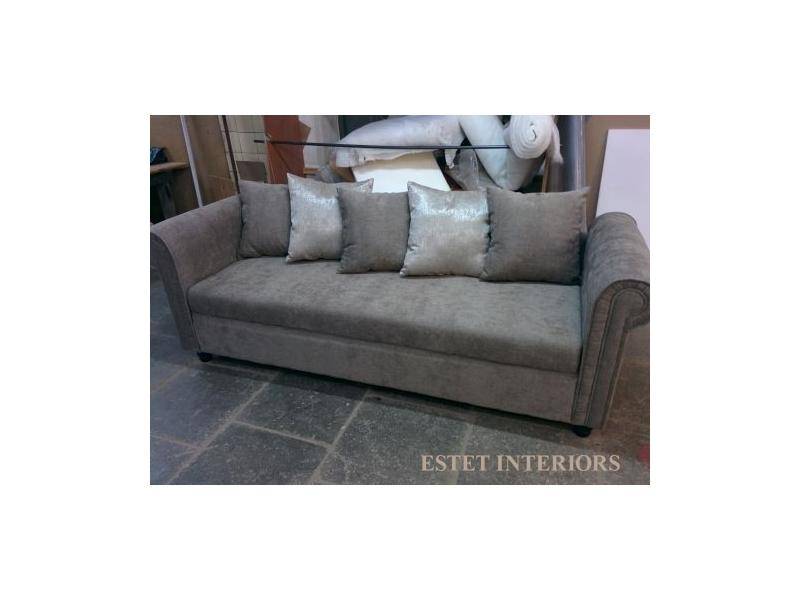 классический диван с подушками в Нижневартовске