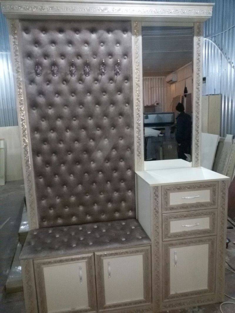 небольшая прихожая в Нижневартовске