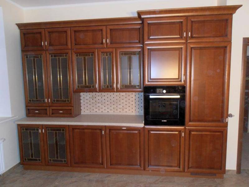 классическая прямая кухня в Нижневартовске