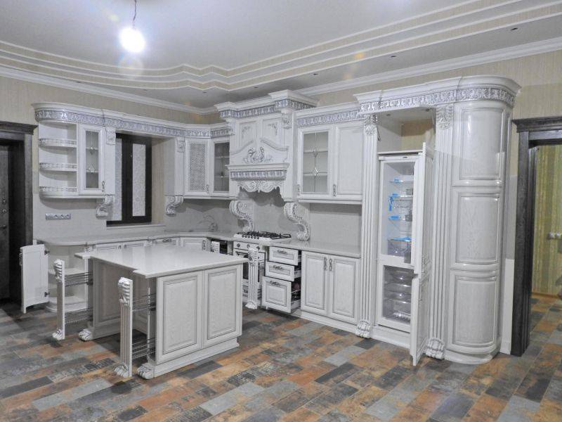 кухня угловая из массива классическая в Нижневартовске