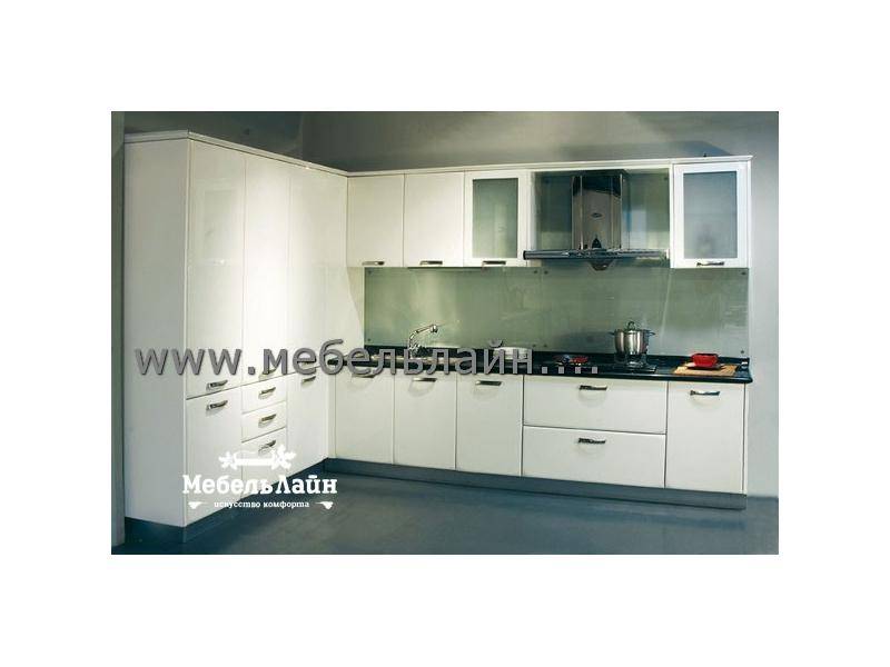 угловая белая кухня в Нижневартовске