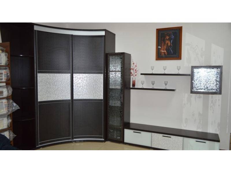 радиусный шкаф-купе в спальню в Нижневартовске