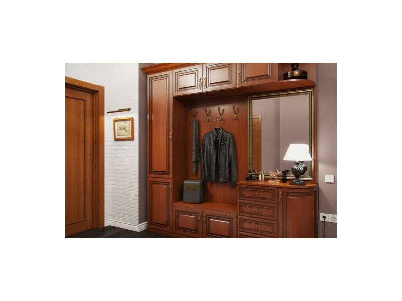 прихожая в классическом стиле в Нижневартовске