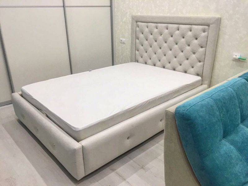 мягкая кровать со стразами в Нижневартовске